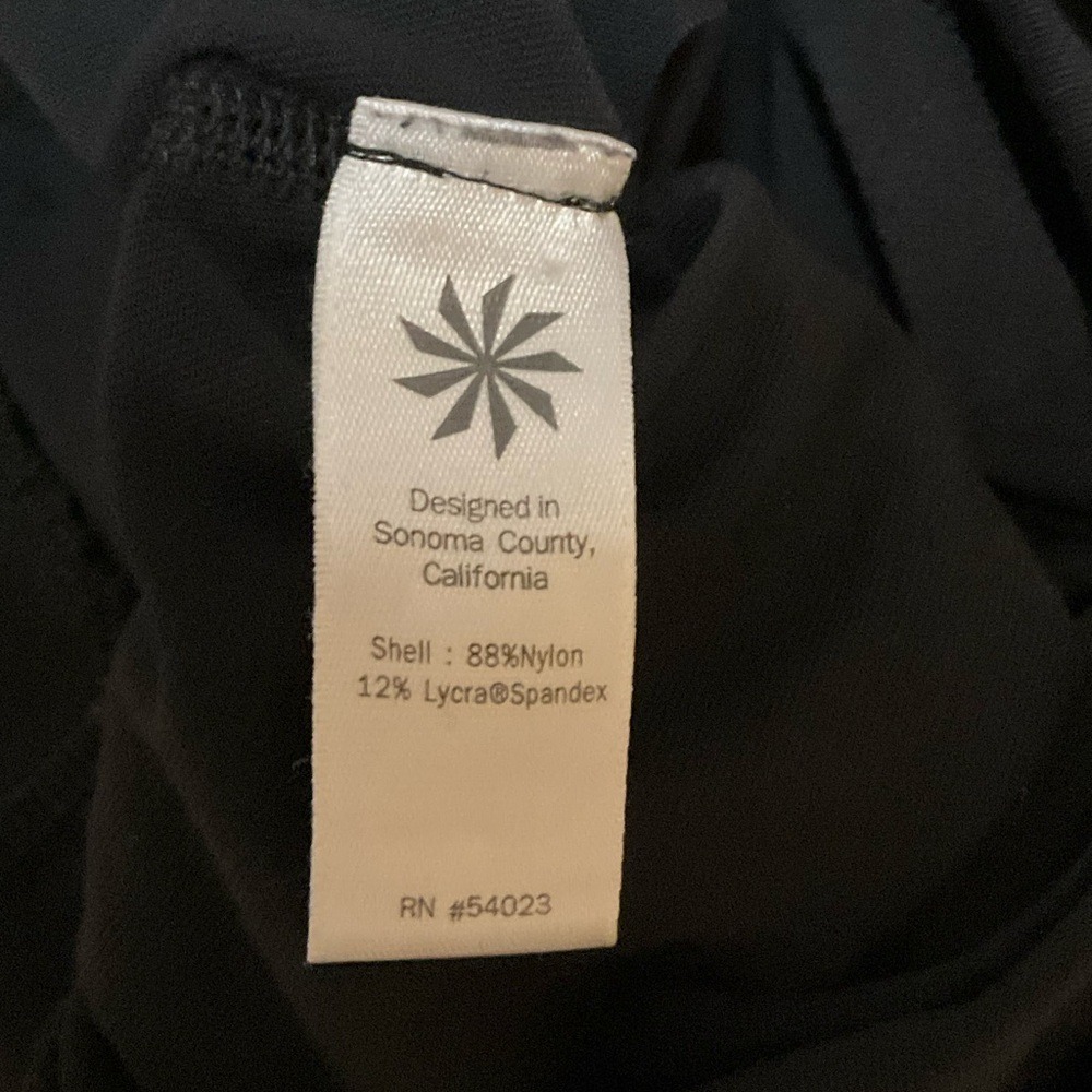 ATHLETA Black Quest Criss Cross Chaturanga Capri Tights US S‎ - Picture 8 of 8